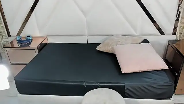 Shara Oz online show from 02/24/26, 02:34