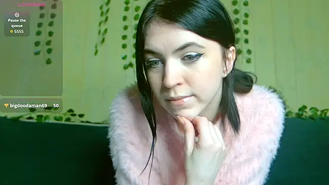 reze daisies online show from 03/14/26, 10:21