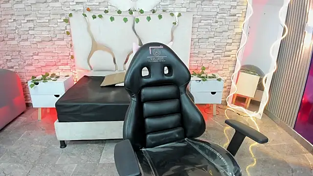 TINY TAY online show from 04/13/26, 11:25