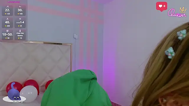 Snapshot of NOOAH_TAY chatting on 02/14/26, 07:14 NOOAH TAY online show from 02/14/26, 07:14