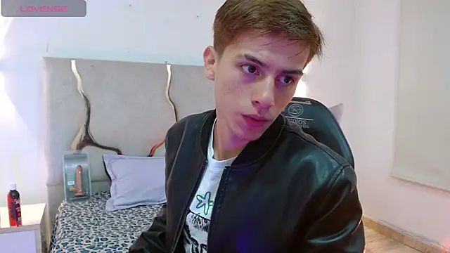 EVAN TAY online show from 03/20/26, 03:29