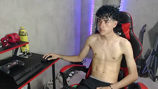 Snapshot of Johnny_cagee_ chatting on 06/19/26, 11:53 Johnny cagee online show from 06/19/26, 11:53