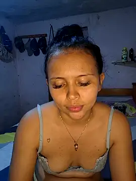 Snapshot of Daniela_Cruz_ chatting on 02/16/26, 07:12 Daniela Cruz online show from 02/16/26, 07:12