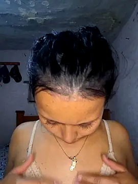 Snapshot of Daniela_Cruz_ chatting on 02/24/26, 07:04 Daniela Cruz online show from 02/24/26, 07:04