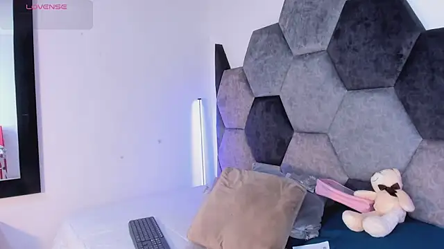 DulceJones online show from 02/20/26, 10:01