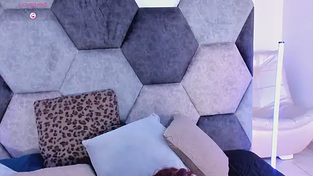 DulceJones online show from 02/11/26, 08:20