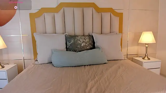 Crystal Rose   online show from 03/20/26, 11:11