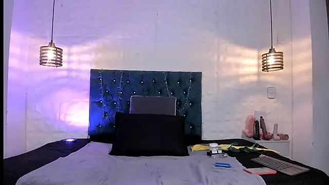 Snapshot of samantha_foxyy chatting on 05/05/26, 11:13 samantha foxyy online show from 05/05/26, 11:13