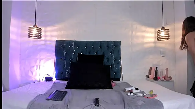 Snapshot of samantha_foxyy chatting on 06/08/26, 11:11 samantha foxyy online show from 06/08/26, 11:11
