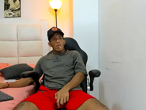 Snapshot of ricky_spensar23cm_ chatting on 02/23/26, 02:13 ricky spensar23cm online show from 02/23/26, 02:13