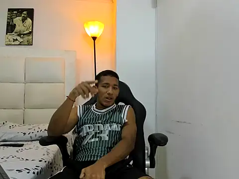 Snapshot of ricky_spensar23cm_ chatting on 02/14/26, 02:12 ricky spensar23cm online show from 02/14/26, 02:12