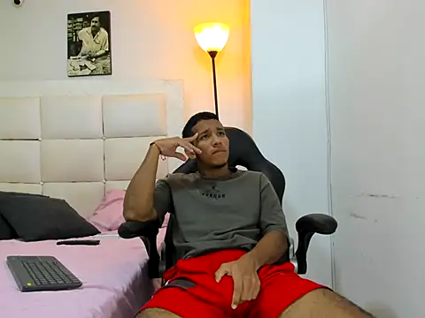 Snapshot of ricky_spensar23cm_ chatting on 02/15/26, 02:12 ricky spensar23cm online show from 02/15/26, 02:12