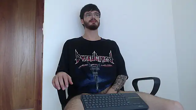 Snapshot of joseh0se chatting on 04/17/26, 12:41 joseh0se online show from 04/17/26, 12:41