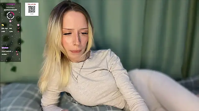 Snapshot of DellaCampbell chatting on 03/02/26, 03:08 DellaCampbell online show from 03/02/26, 03:08