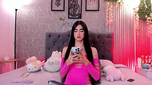 lana gill1 online show from 06/17/26, 07:46