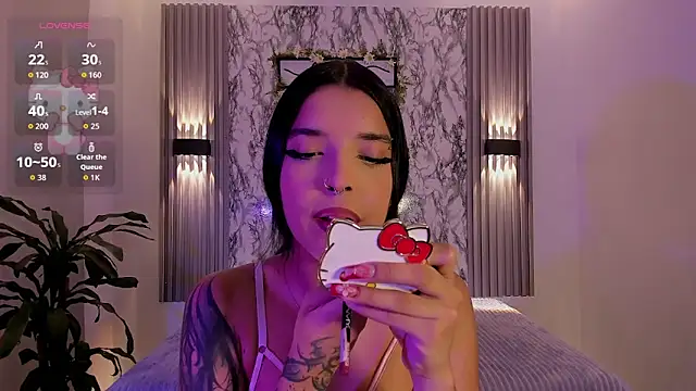 ChloeeMasonn online show from 05/20/26, 11:07
