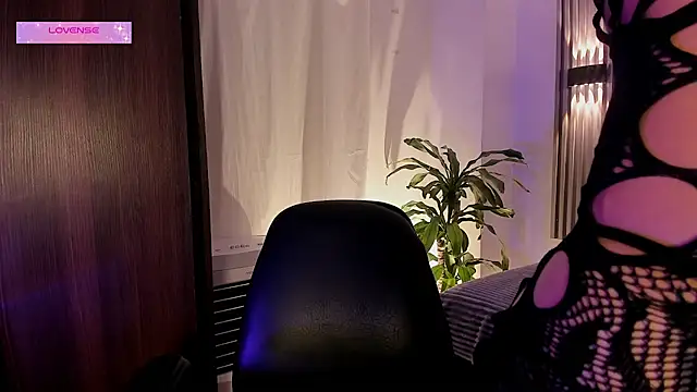 ChloeeMasonn online show from 05/27/26, 11:06