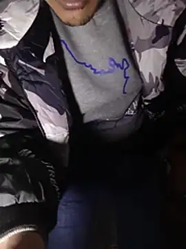 Snapshot of Medo_king1 chatting on 03/03/26, 06:37 Medo king1 online show from 03/03/26, 06:37