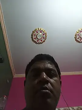 Snapshot of deshilnd chatting on 07/15/26, 12:06 deshilnd online show from 07/15/26, 12:06