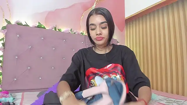 Melanie  Evans online show from 04/13/26, 11:14