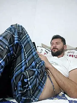 Snapshot of Erickpritz_xh chatting on 02/08/26, 04:43 Erickpritz xh online show from 02/08/26, 04:43