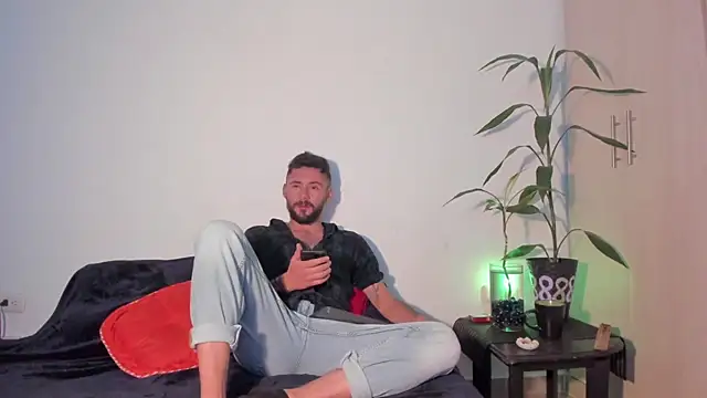 Snapshot of Erickpritz_xh chatting on 04/11/26, 01:46 Erickpritz xh online show from 04/11/26, 01:46