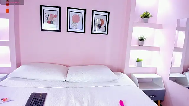 Sophia Salem online show from 02/07/26, 12:13