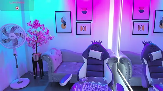 Victoria  doll online show from 04/28/26, 12:20