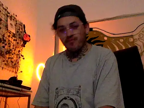 helloandi online show from 04/19/26, 02:56