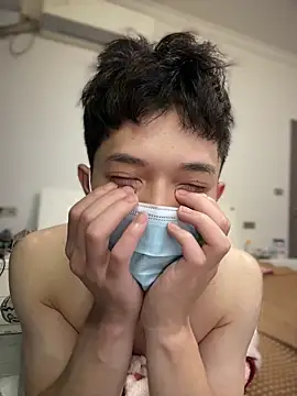 llkiki online show from 04/15/26, 04:07