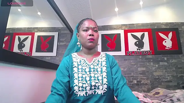 kavya suri  online show from 02/16/26, 07:01