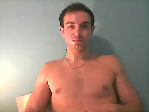 Snapshot of Maxx_neon chatting on 03/31/26, 10:34 Maxx neon online show from 03/31/26, 10:34