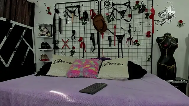 Snapshot of playful-girls chatting on 02/17/26, 01:41 playful-girls online show from 02/17/26, 01:41