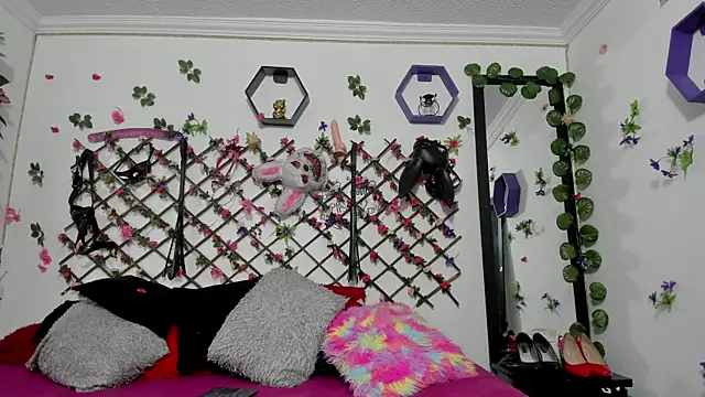 Snapshot of playful-girls chatting on 02/09/26, 12:25 playful-girls online show from 02/09/26, 12:25