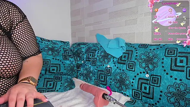 Snapshot of Julieta_jane_ss chatting on 02/19/26, 12:07 Julieta jane ss online show from 02/19/26, 12:07