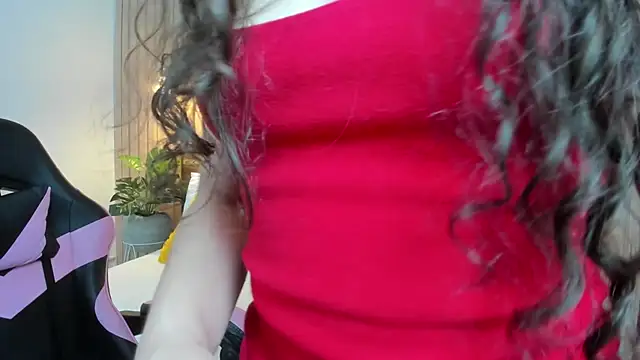 Snapshot of valeryn__rosse chatting on 07/15/26, 07:43 valeryn rosse online show from 07/15/26, 07:43
