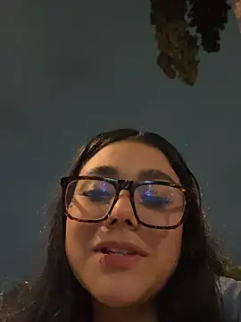 Snapshot of Violetta_pinkk1 chatting on 02/13/26, 03:28 Violetta pinkk1 online show from 02/13/26, 03:28