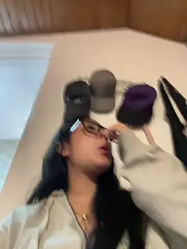 Snapshot of Violetta_pinkk1 chatting on 02/28/26, 03:06 Violetta pinkk1 online show from 02/28/26, 03:06