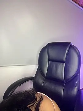 Snapshot of Violetta_pinkk1 chatting on 02/24/26, 03:51 Violetta pinkk1 online show from 02/24/26, 03:51