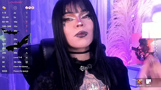 Snapshot of SweetDevil_7 chatting on 06/20/26, 10:48 SweetDevil 7 online show from 06/20/26, 10:48