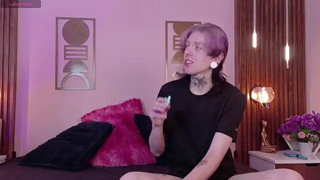 Hanna-Winchester online show from 04/12/26, 08:34