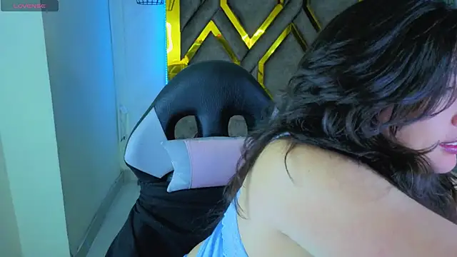 Luvienne online show from 03/05/26, 06:59