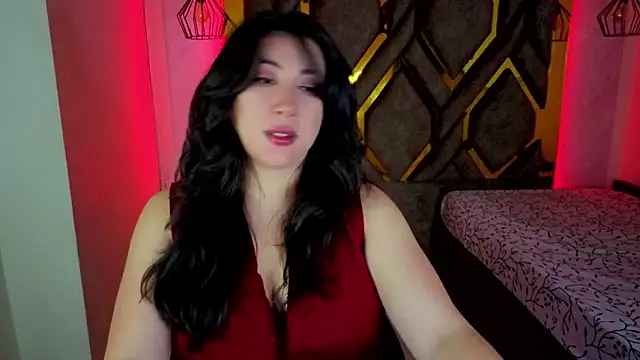 Snapshot of Luvienne chatting on 02/09/26, 07:23 Luvienne online show from 02/09/26, 07:23