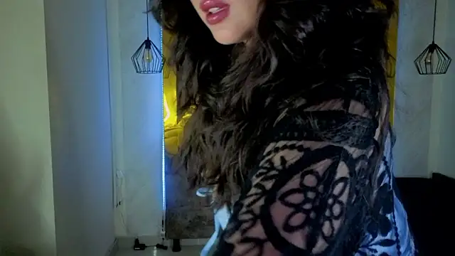 Snapshot of Luvienne chatting on 02/03/26, 07:41 Luvienne online show from 02/03/26, 07:41