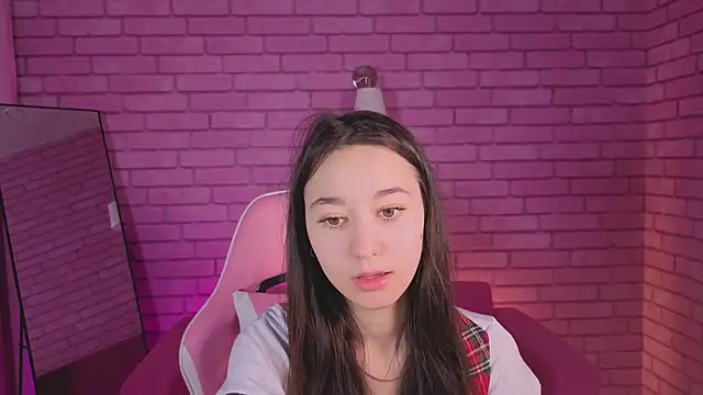 Nicole Brownie online show from 04/04/26, 01:23