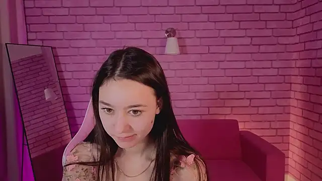 Snapshot of Nicole_Brownie chatting on 02/21/26, 03:41 Nicole Brownie online show from 02/21/26, 03:41