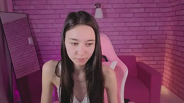 Nicole Brownie online show from 03/16/26, 01:57