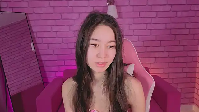 Nicole Brownie online show from 04/03/26, 01:01