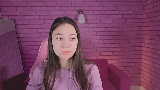 Nicole Brownie online show from 04/18/26, 01:08