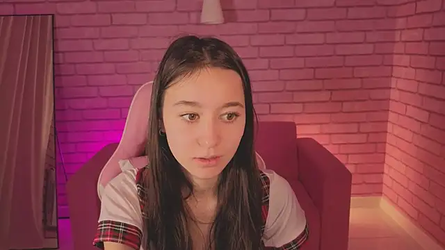 Snapshot of Nicole_Brownie chatting on 02/11/26, 12:54 Nicole Brownie online show from 02/11/26, 12:54